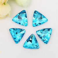 18mm Aqua Glass Triangle Pointback Chatons Rhinestones - 10pcs