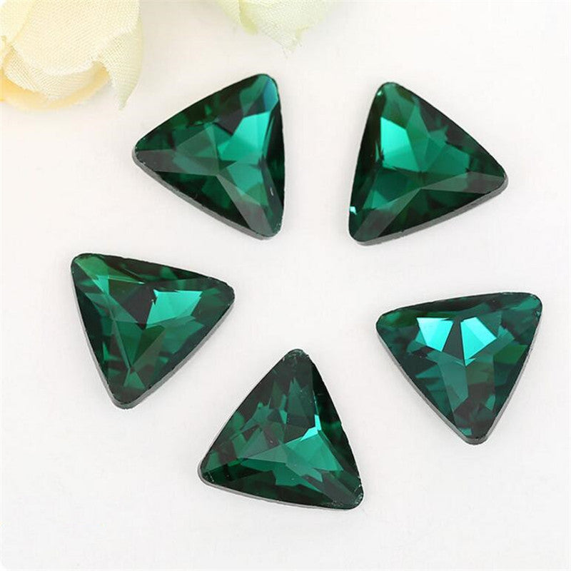14mm Emerald Green Glass Triangle Pointback Chatons Rhinestones - 10pcs