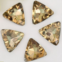 18mm Light Topaz Glass Triangle Pointback Chatons Rhinestones - 10pcs